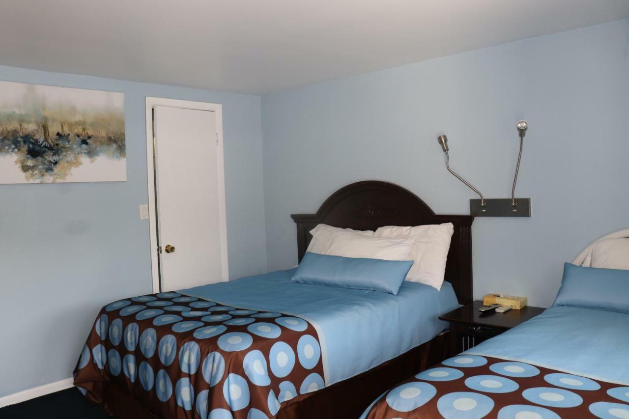 Hitching Post Country Motel Cornwall Exterior foto